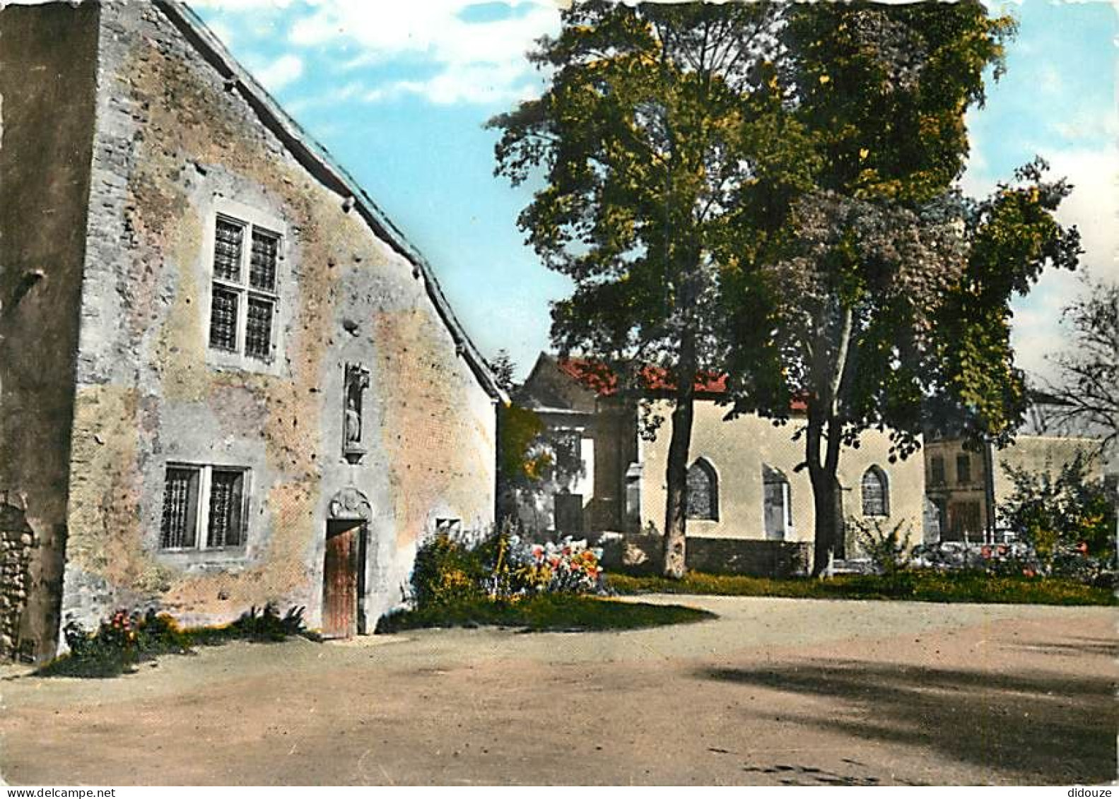 88 - Domremy La Pucelle - Maison Natale De Jeanne D'Arc Et L'Eglise - Carte Neuve - CPM - Voir Scans Recto-Verso - Domremy La Pucelle