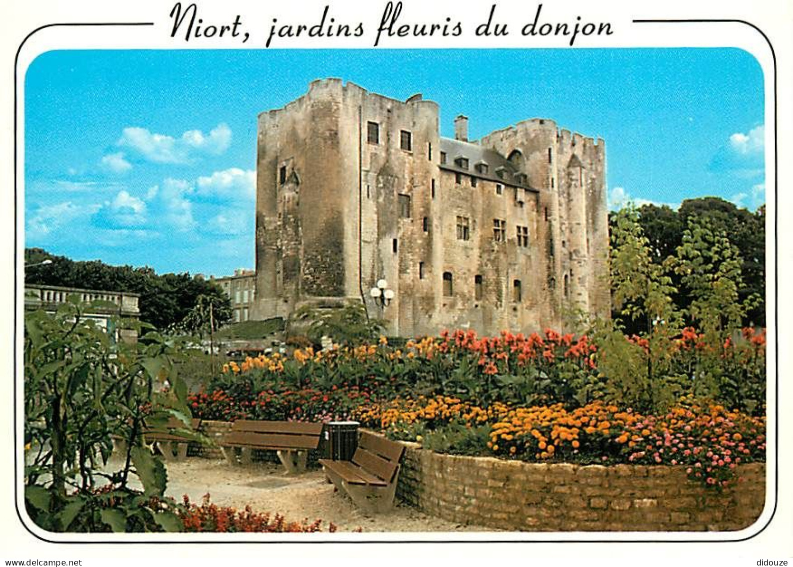 79 - Niort - Le Jardin Fleuri Ovec Le Donjon - Fleurs - Carte Neuve - CPM - Voir Scans Recto-Verso - Niort