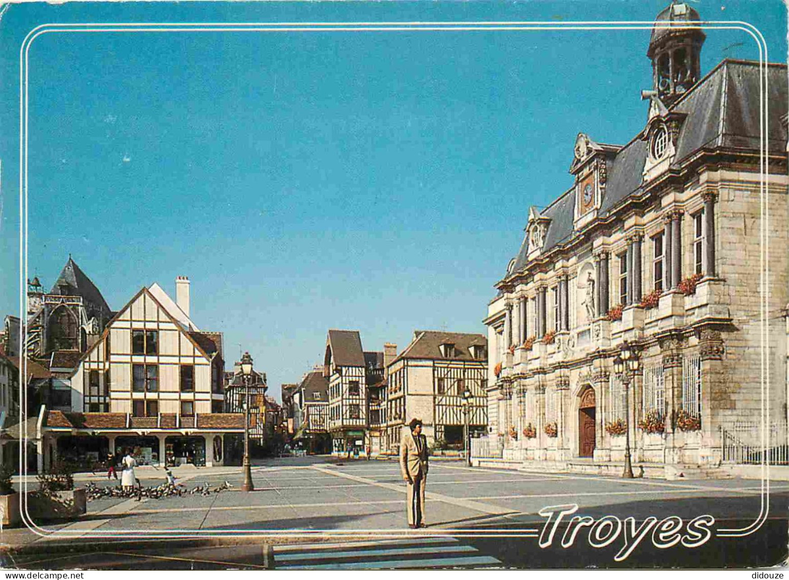 10 - Troyes - Perspective Sur Le Secteur Piétonnier De La Place Maréchal Foch - Sur La Gauche Eglise Saint Jean A Droite - Troyes