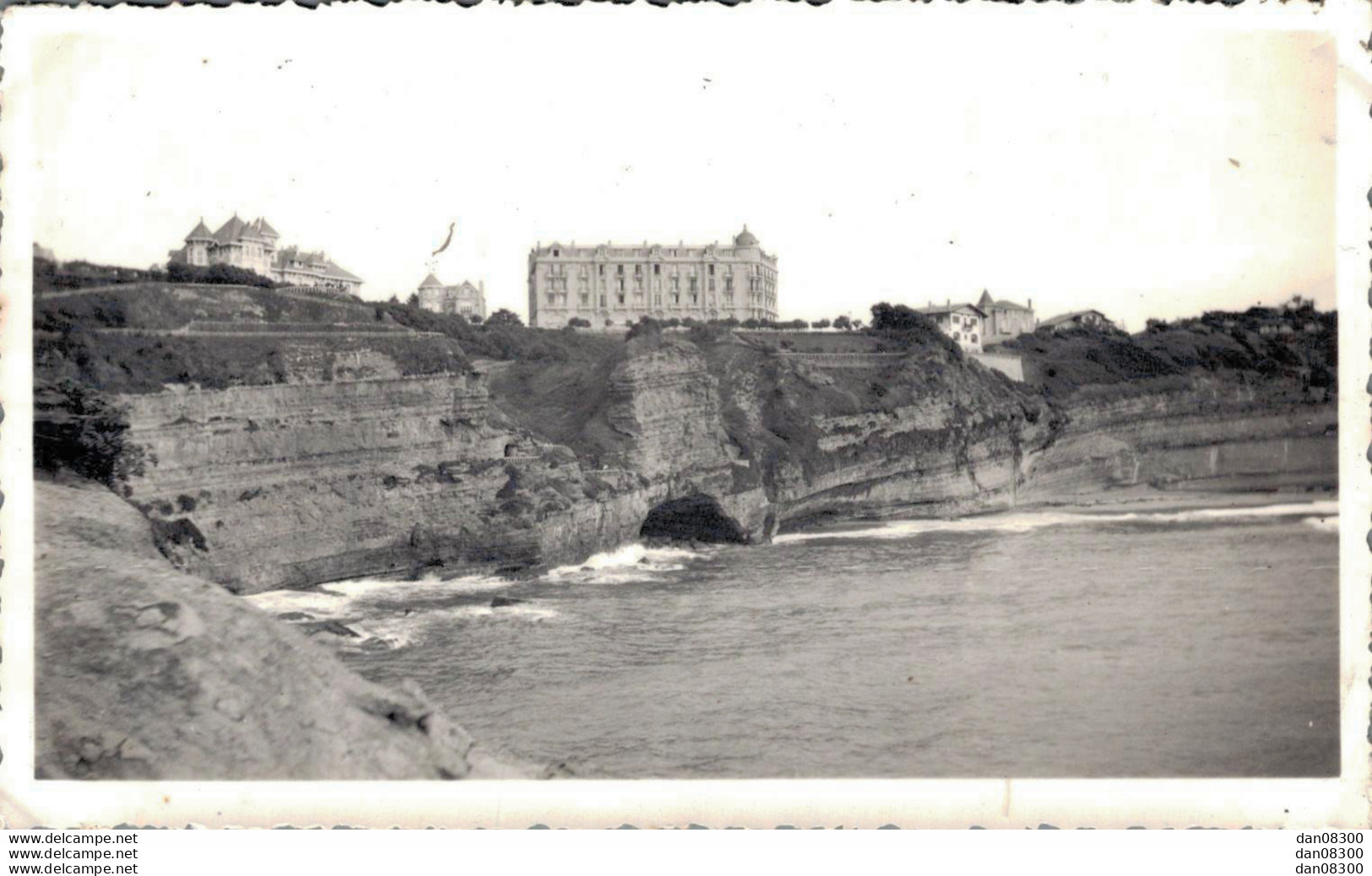 PHOTO DE 13 X 8 CMS VUE PRISE DU PHARE DE BIARRITZ LE 23 AOUT 1933 - Lieux