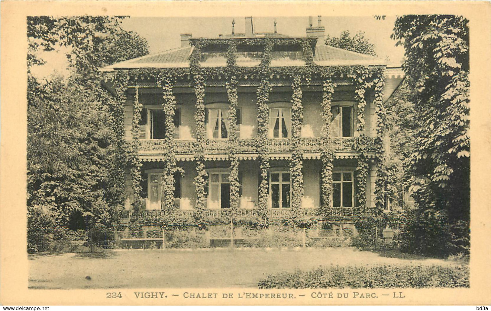 03 - VICHY CHALET DE L'EMPEREUR - Vichy