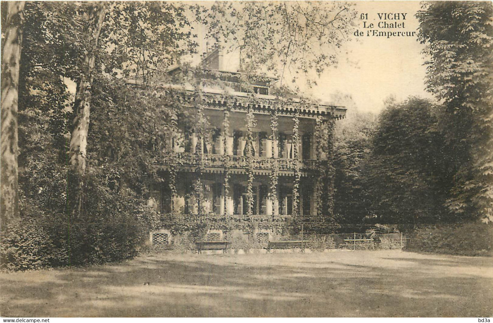 03 - VICHY  LE CHALET DE L'EMPEREUR - Vichy