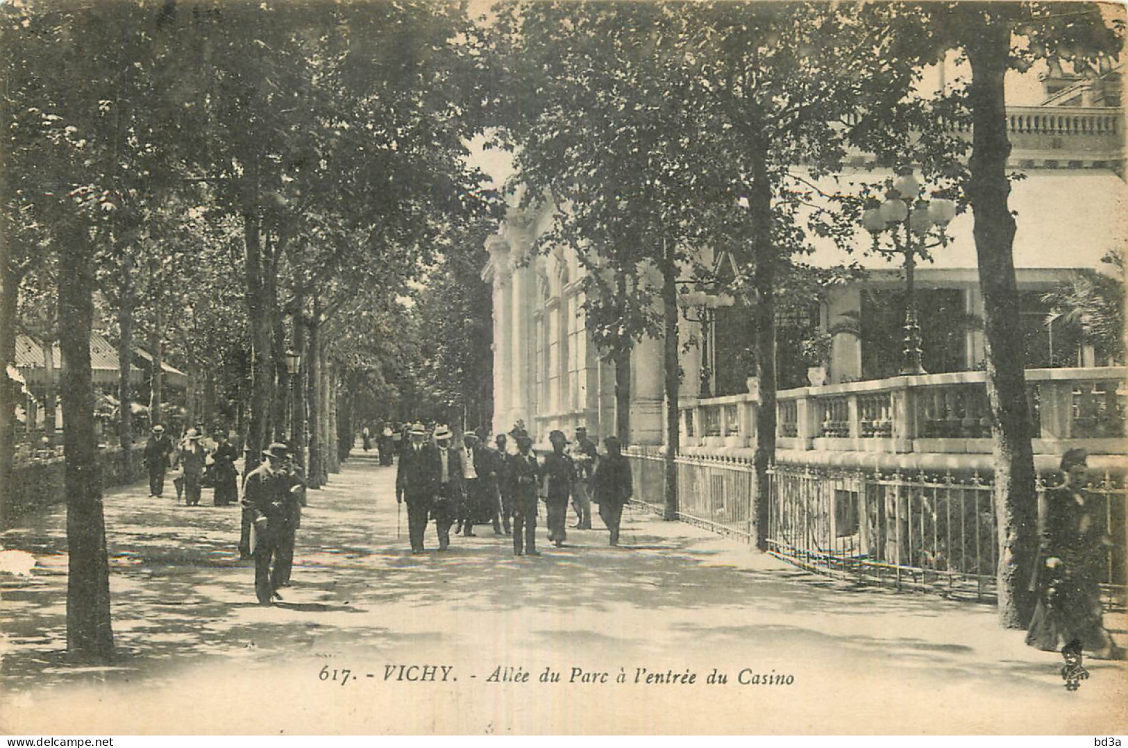 03 - VICHY  ALLEE DU PARC - Vichy