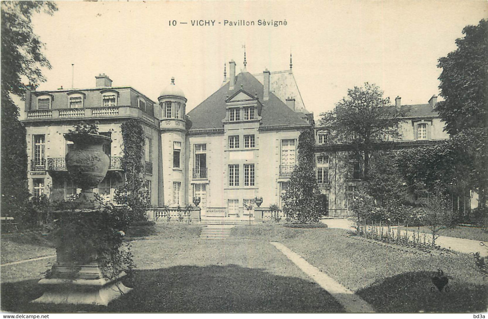 03 - VICHY  PAVILLON SEVIGNE - Vichy