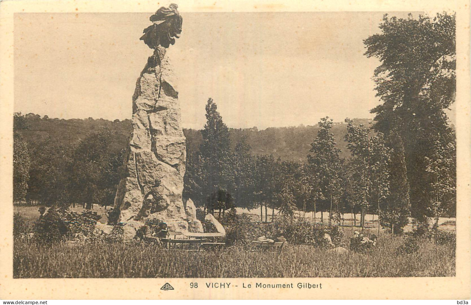 03 - VICHY MONUMENT GILBERT  - Vichy
