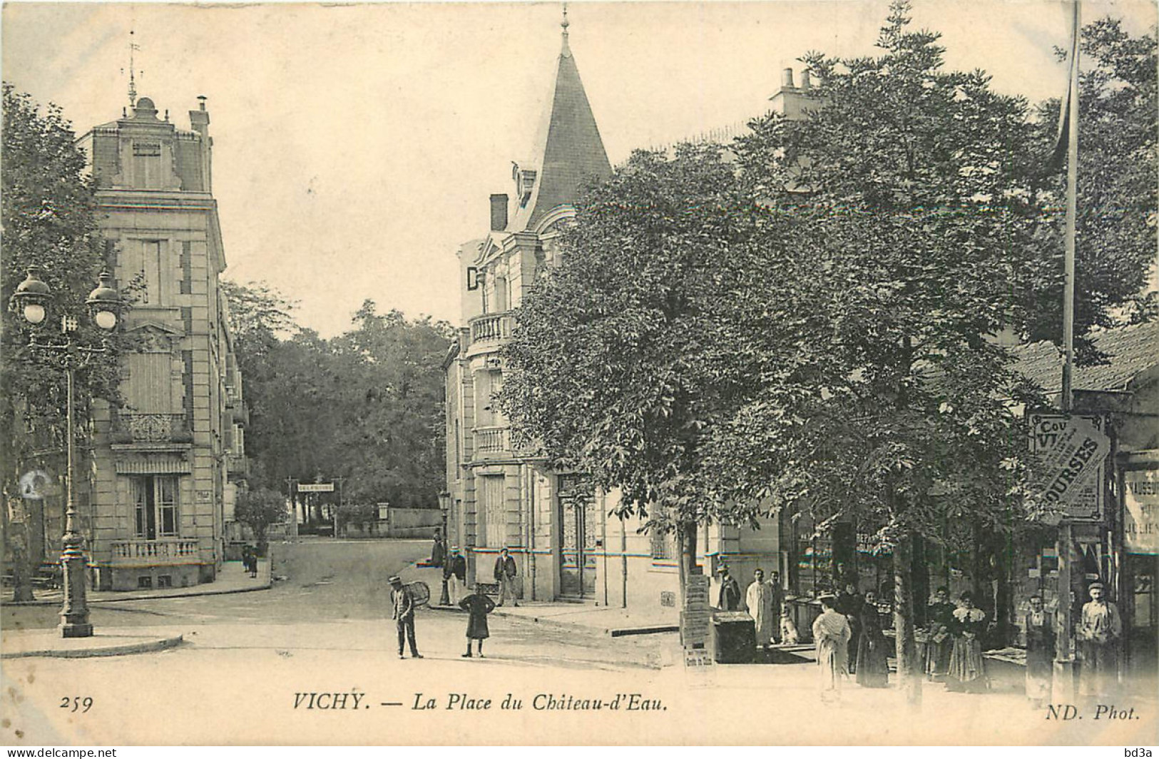 03 - VICHY PLACE DU CHÂTEAU D'EAU - Vichy