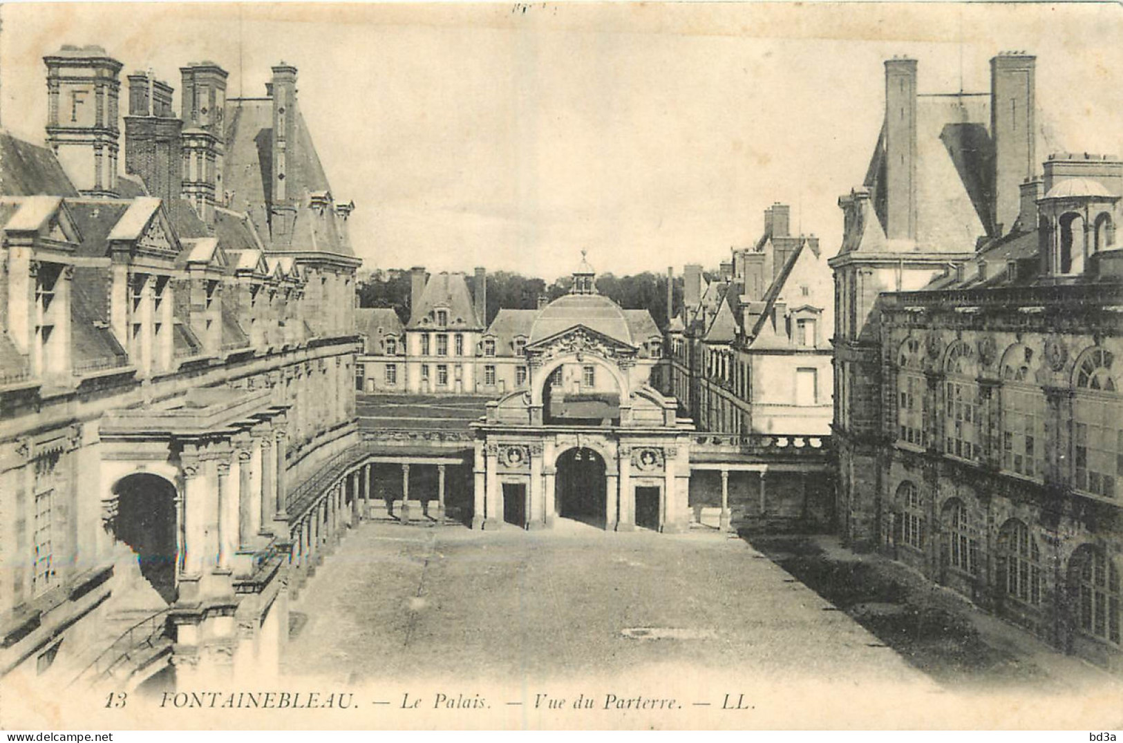 77 - PALAIS DE FONTAINEBLEAU VUE DU PARTERRE  - Fontainebleau