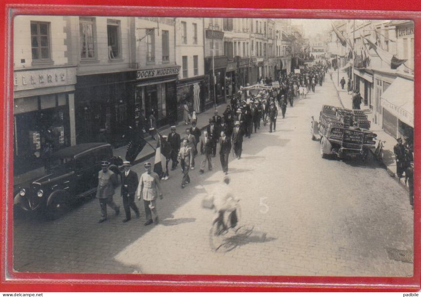 Carte Photo 27. Louviers Défilé  Photo De M. Maurer  Très Beau Plan - Louviers