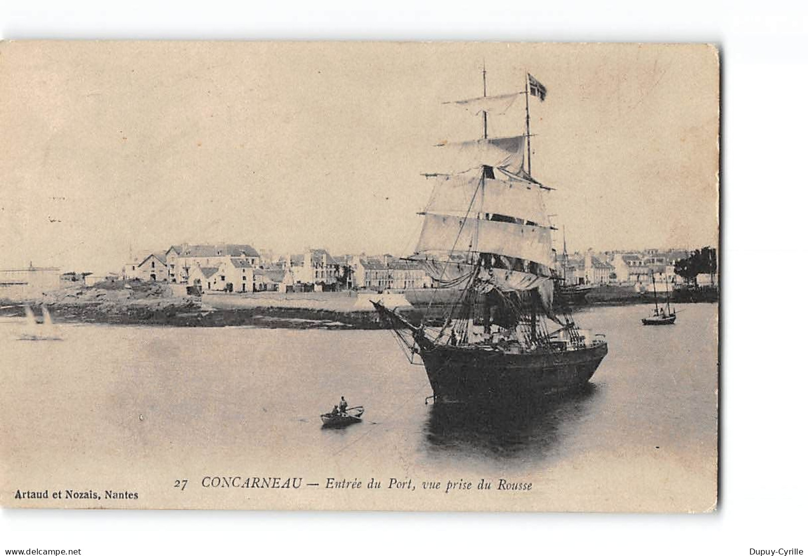 CONCARNEAU - Entrée Du Port Vue Prise Du Rousse - Très Bon état - Concarneau