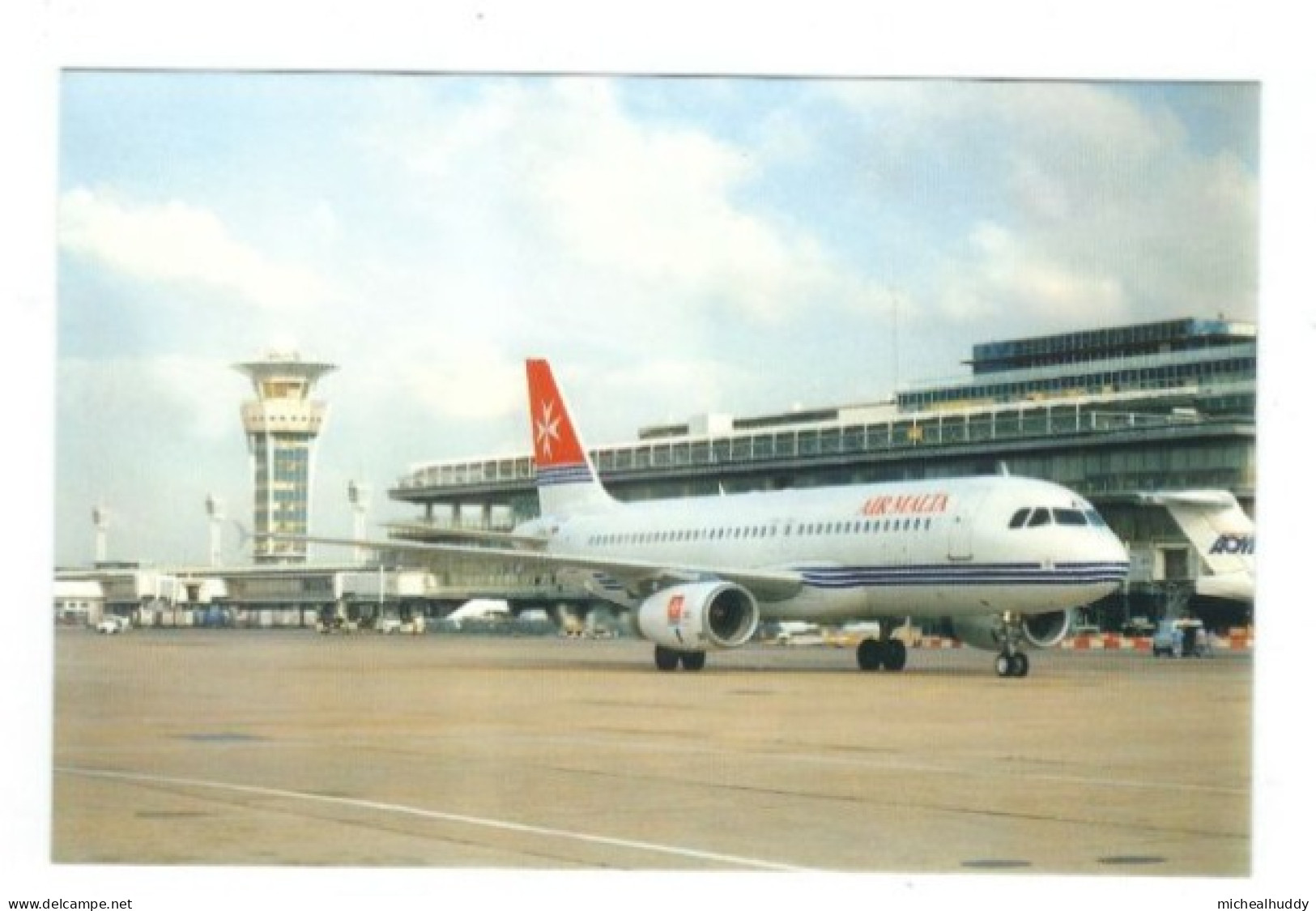 POSTCARD   PUBL BY  BY C MCQUAIDE IN HIS AIRPORT SERIES  PARIS ORLY  CARD NO  46 - Vliegvelden