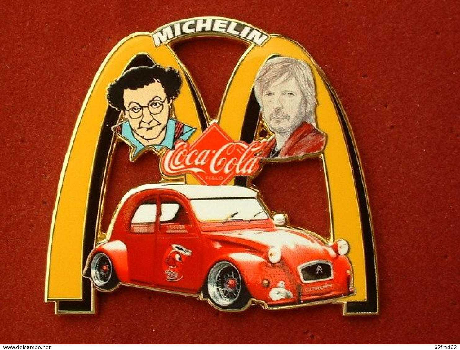 GROS Pin's  2CV - 2CH - COLUCHE - RENAUD- Mc DONAL- COCA COLA - MICHELIN - Taille : 60 X 55 Mm - Tirage : 25 Exemplaires - Citroën