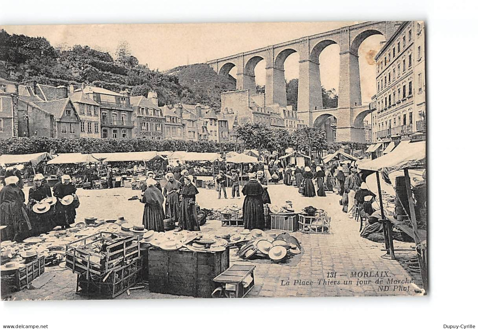 MORLAIX - La Place Thiers Un Jour De Marché - état - Morlaix