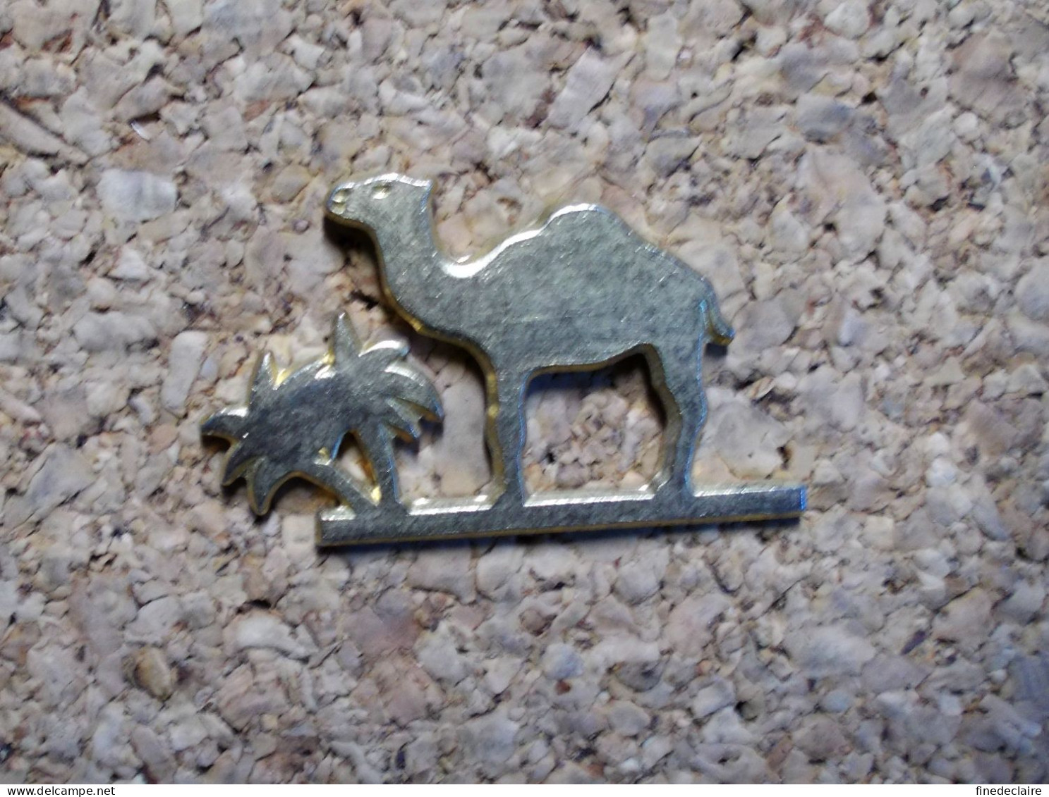 Pin's - Chameau Doré - Camel - Animals