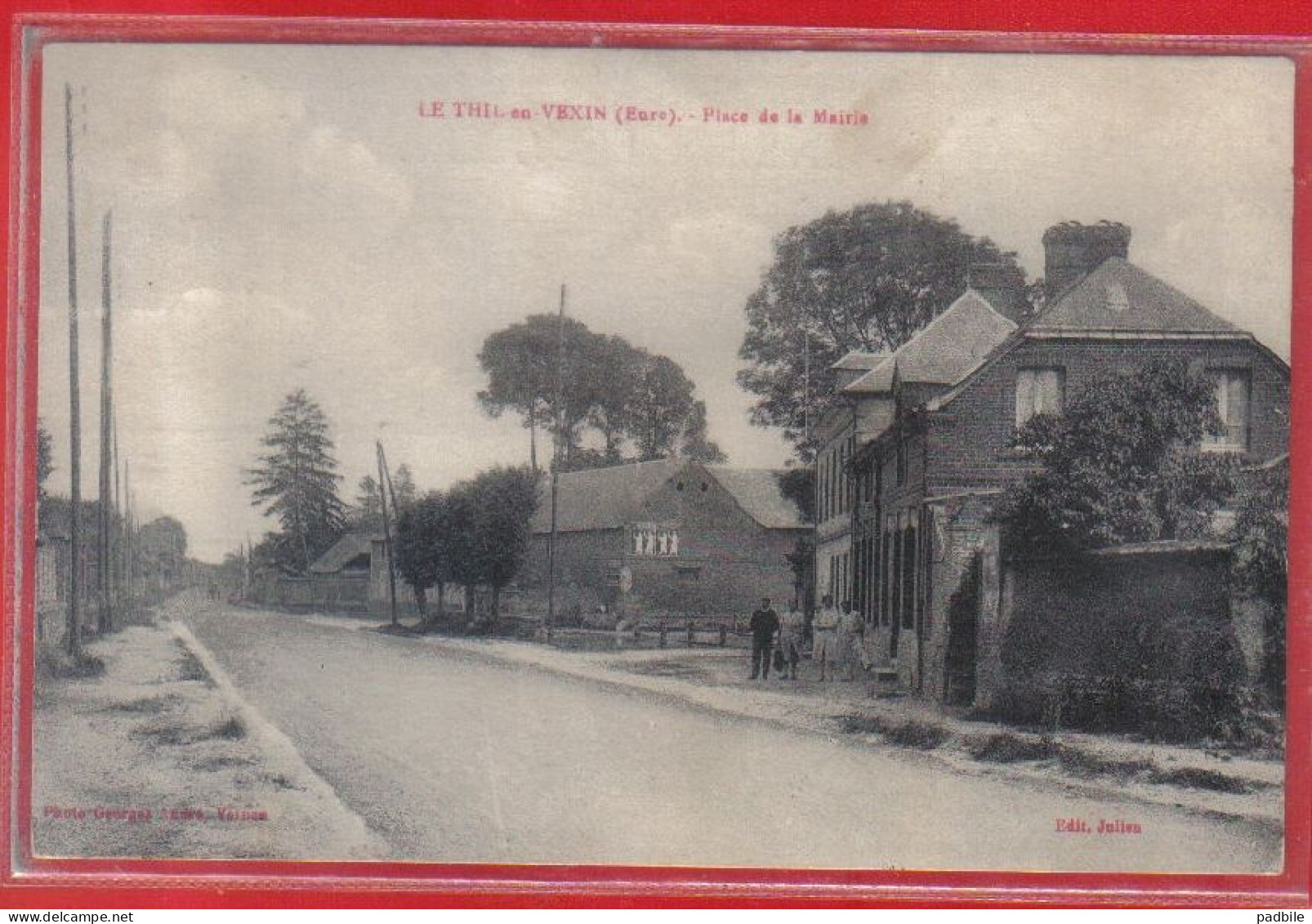 Carte Postale 27. Le Thil En Vexin  Place De La Mairie   Très Beau Plan - Other & Unclassified