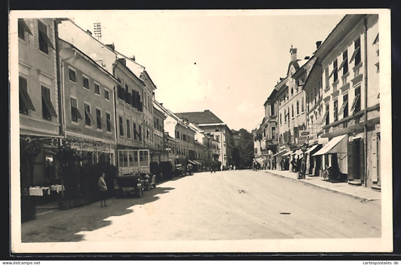 AK Spittal A. D. Drau, Hauptplatz Mit Geschäften Gegen Schloss  - Sonstige & Ohne Zuordnung