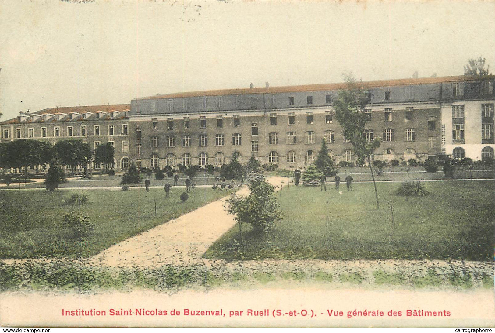 INSTITUTION SAINT-NICOLAS DE BUZENVAL PAR RUEIL UN REFECTOIRE - Rueil Malmaison