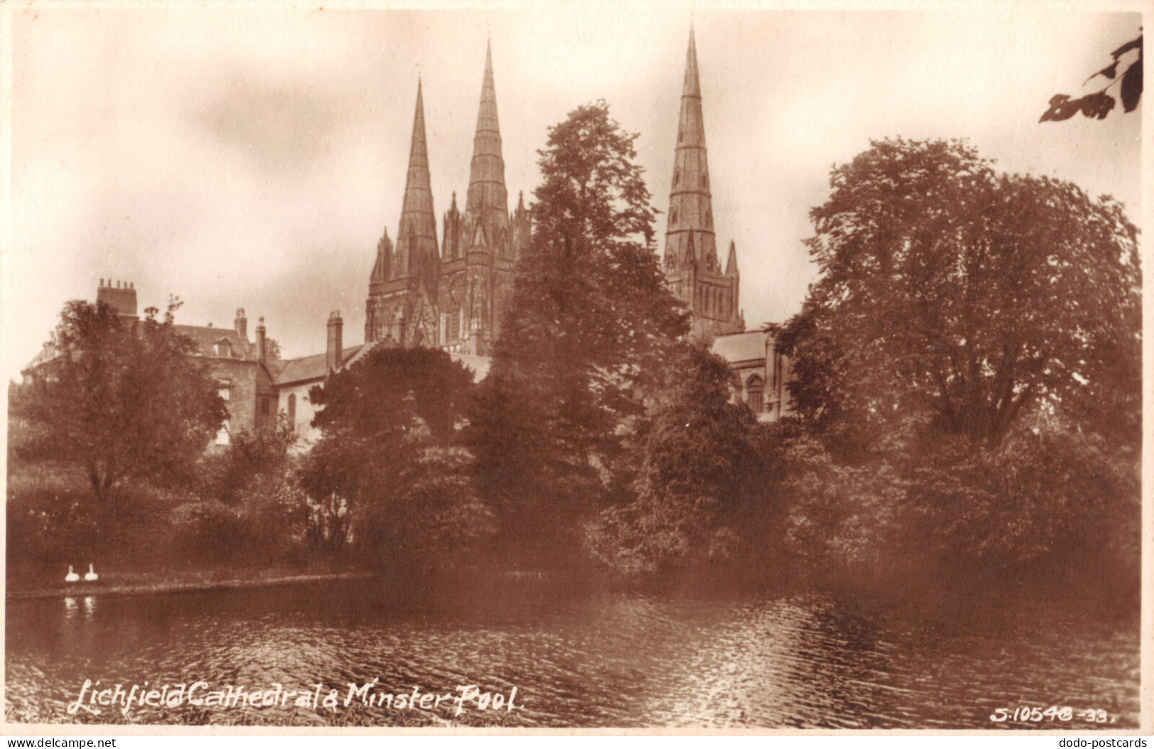 R333906 Lichfield Cathedral And Minster Pool. W. H. S. Kingsway Real Photo Serie - Monde