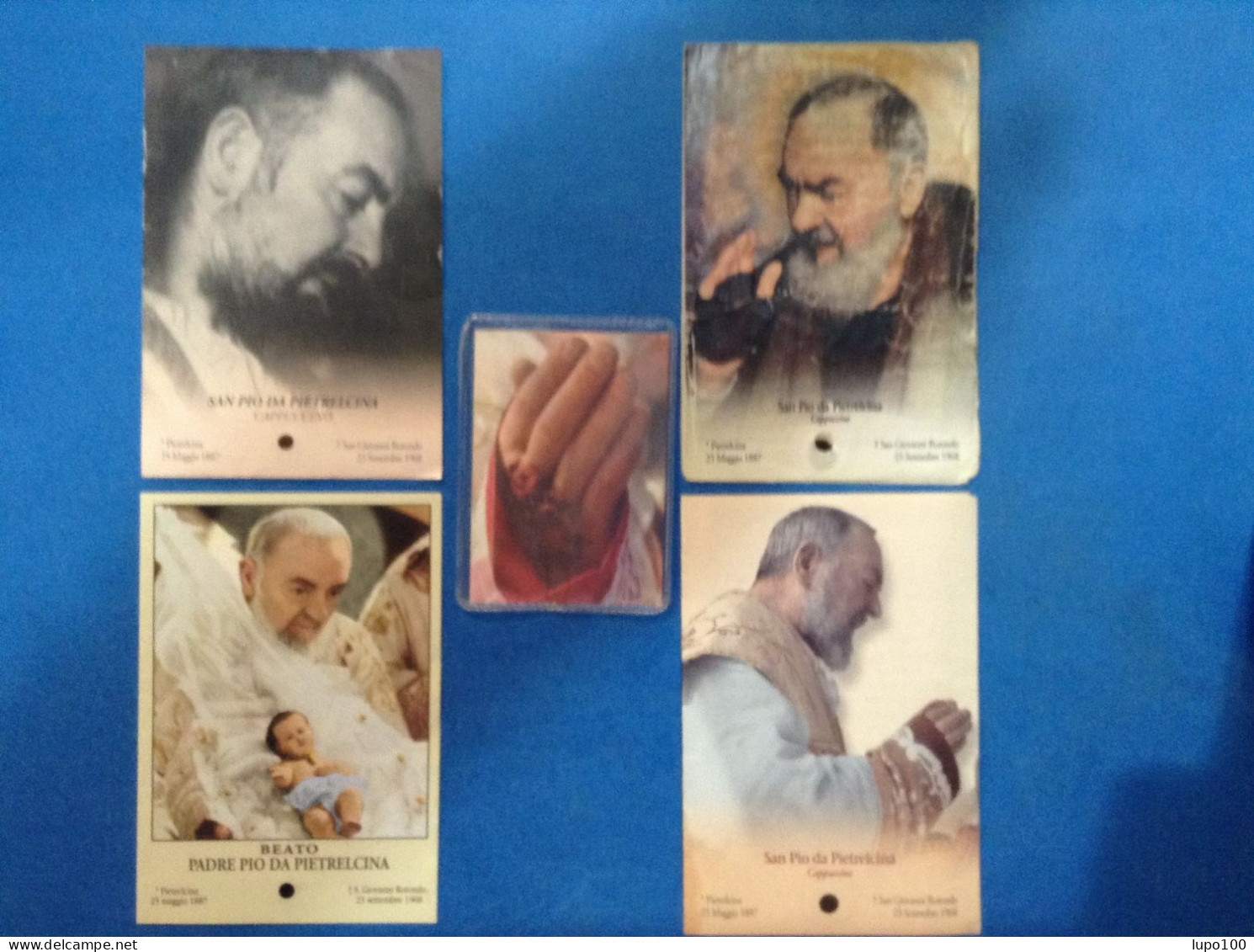 Lotto Da 5 Santini Con Reliquia San Pio Da Pietrelcina Holy Card - Devotieprenten