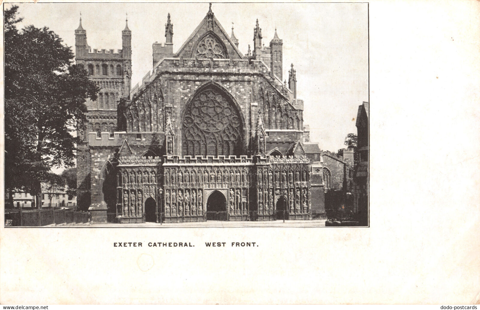 R331811 Exeter Cathedral. West Front - Wereld