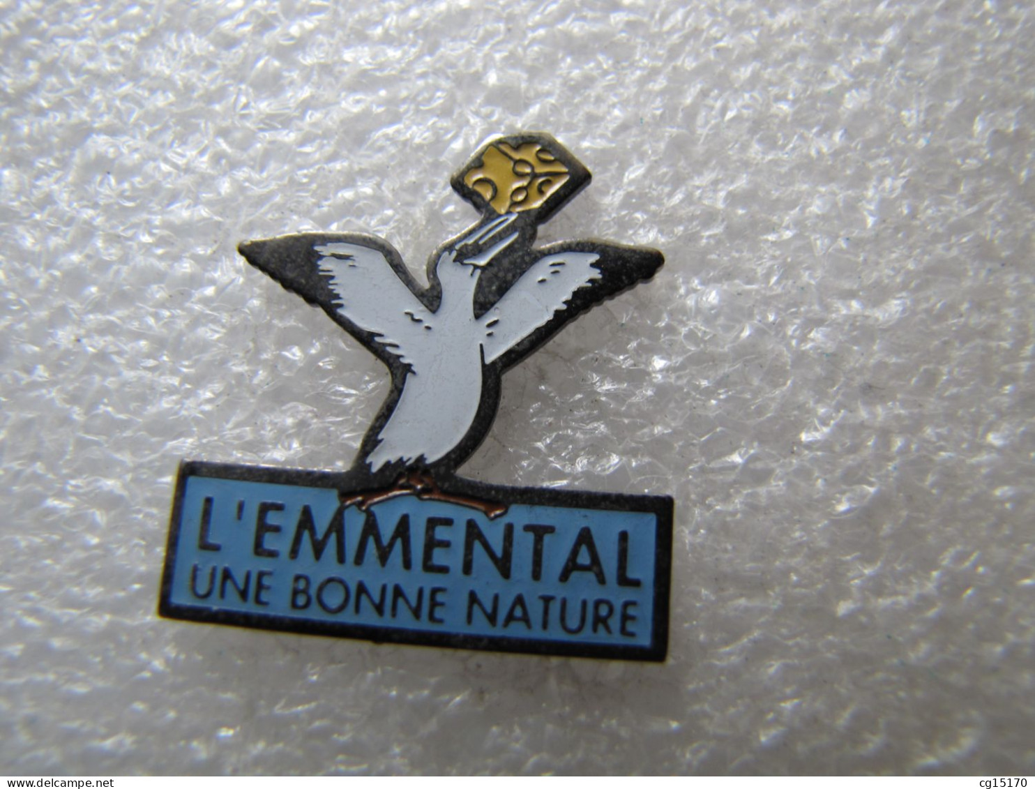 PIN'S    L'EMMENTAL    UNE BONNE NATURE - Food