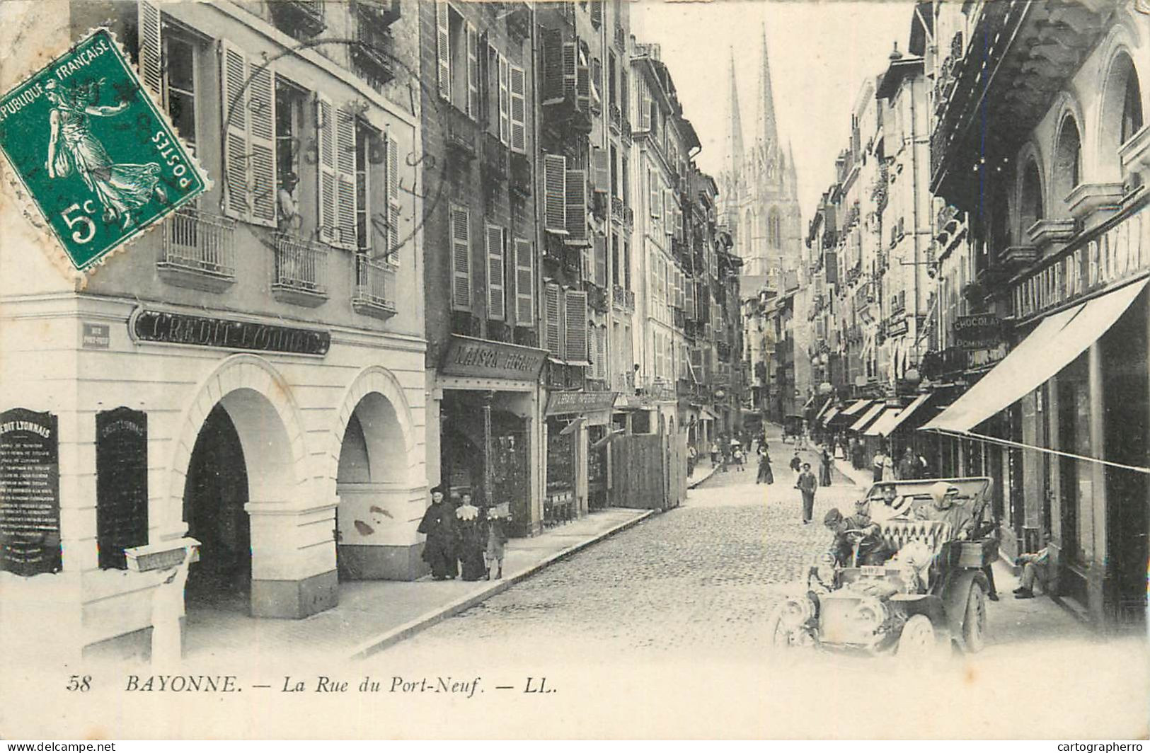 BAYONNE - Rue Du Port-Neuf Banque Crédit Lyonnais Automobile Magasins Cpa - Bayonne