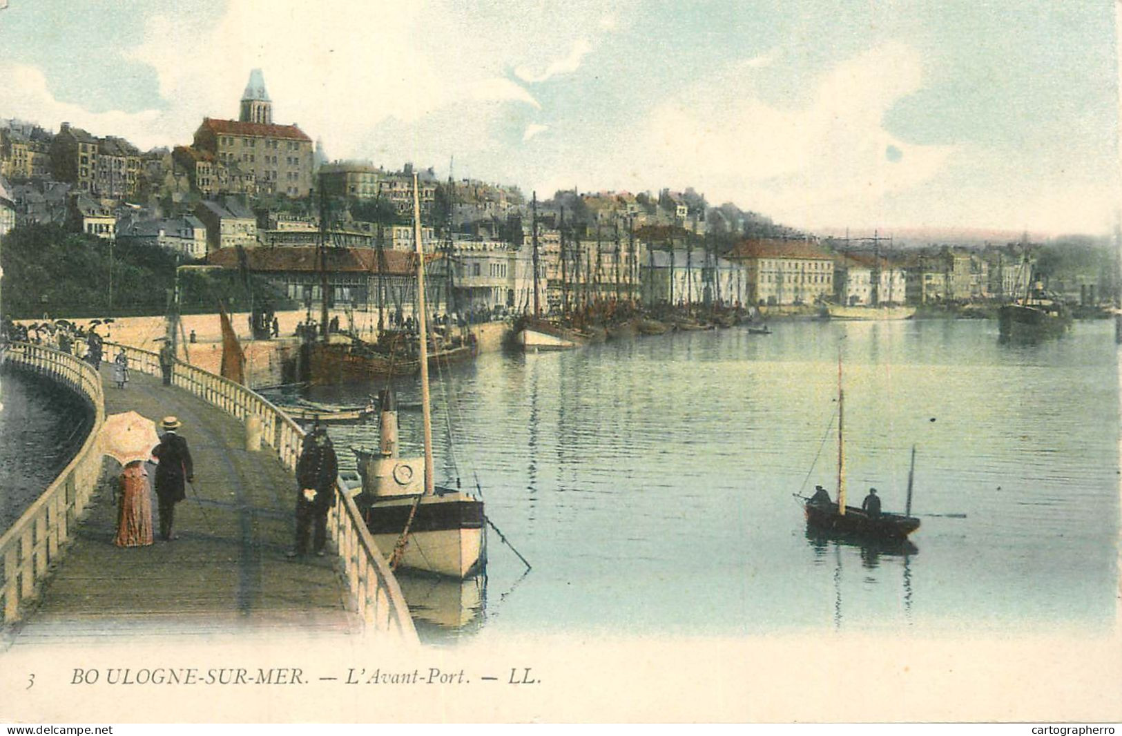 Boulogne Sur Mer - Dans L'Avant Port Bateaux Cpa - Boulogne Sur Mer