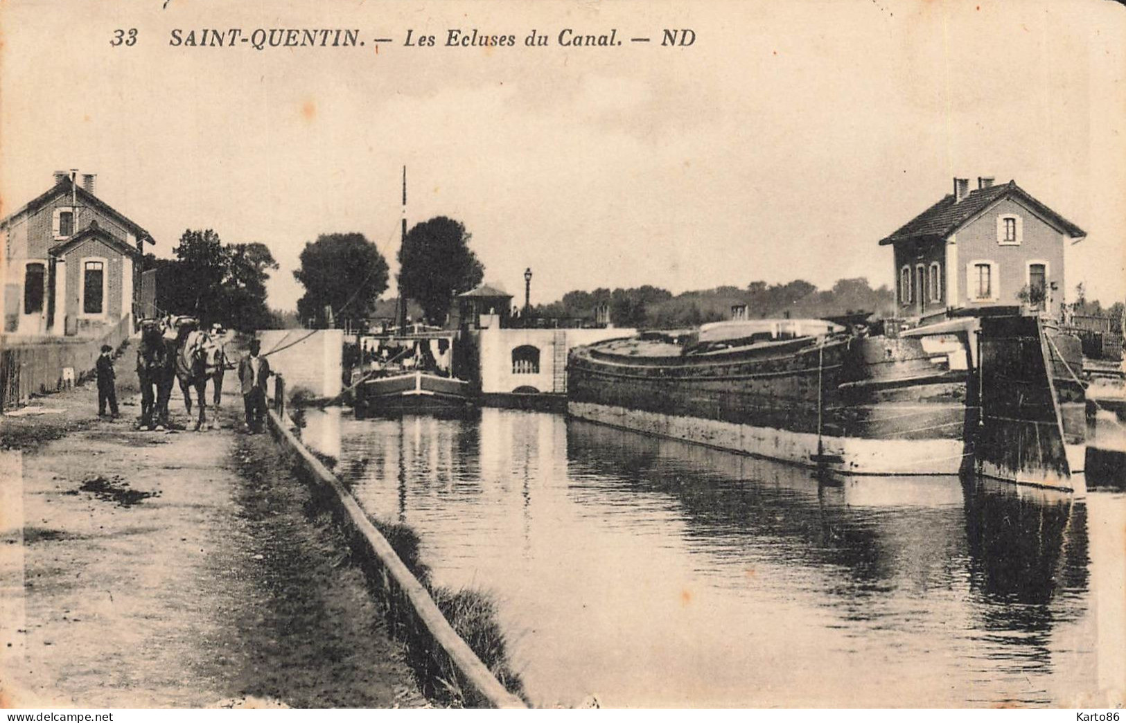 St Quentin * Chevaux Halage Péniches Batellerie , Les écluses * Barge Chaland Péniche écluse éclusier - Saint Quentin