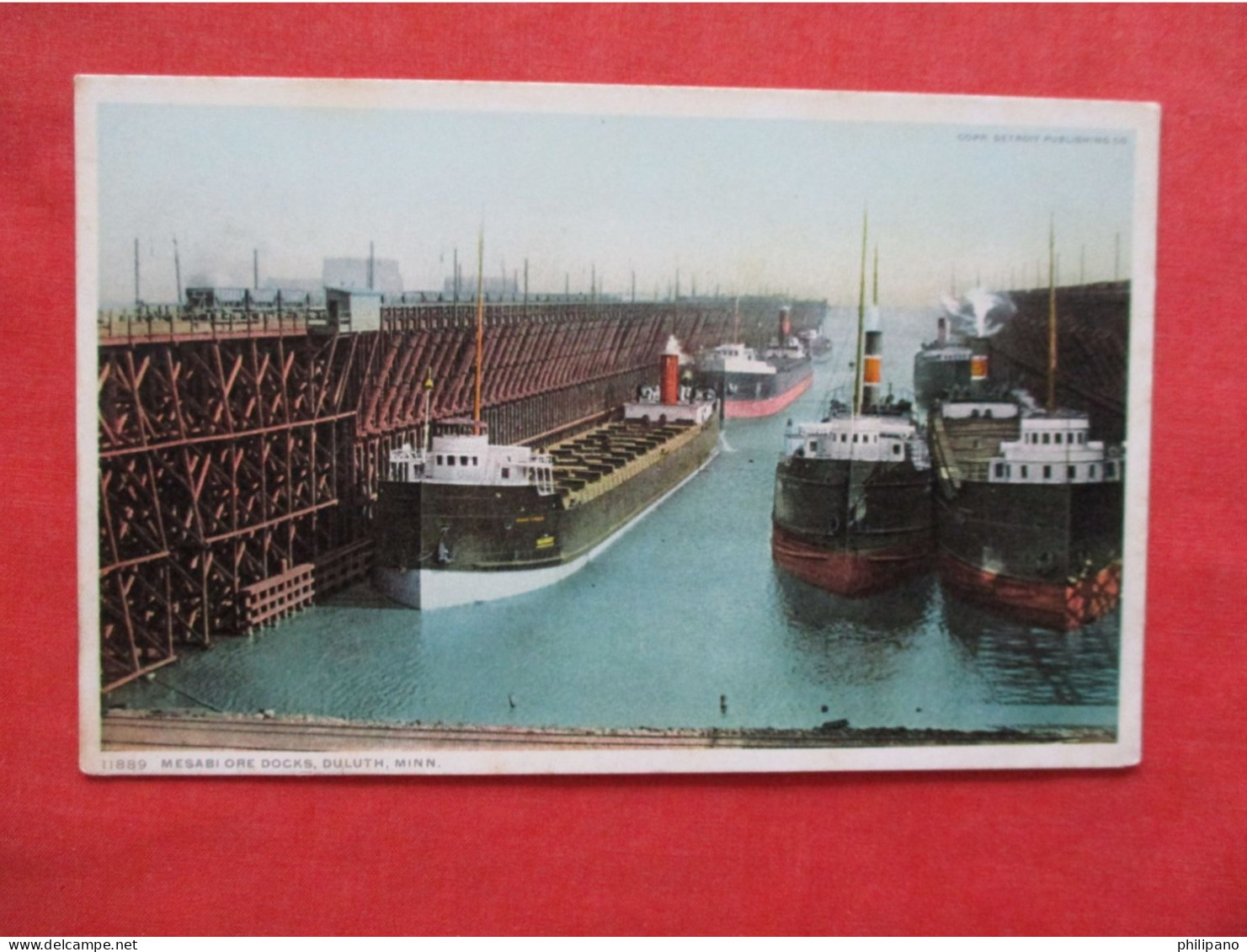 Mesabi Ore Docks Duluth Minn.  Ref 6409 - Steamers