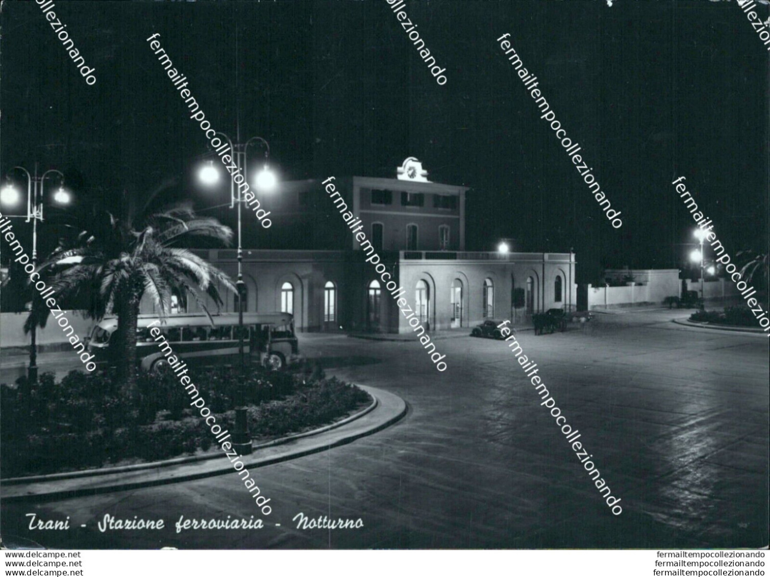 Bf588 Cartolina Trani Stazione Ferroviaria Notturno Provincia Di Bari - Bari