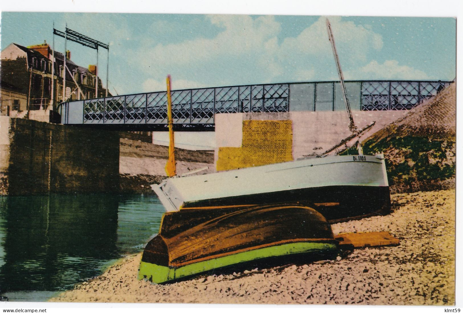 Le Tréport - Barques échouées Devant Le Pont Tournant - Le Treport