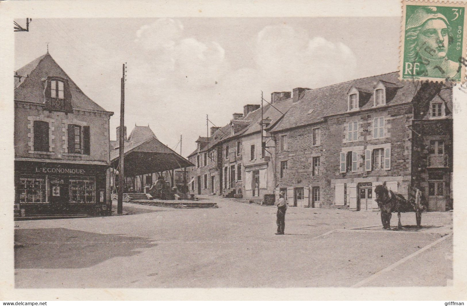 MAURON LA PLACE ET LES HALLES 1948 TBE - Other & Unclassified