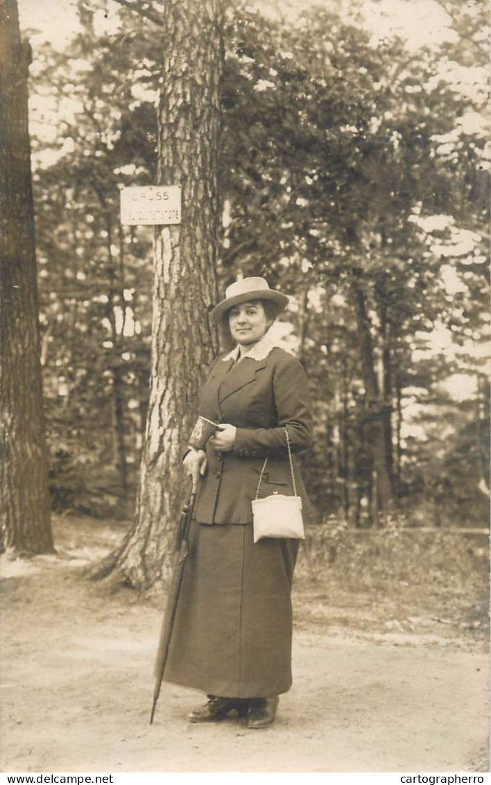 Social History Souvenir Photo Postcard 1918 Lady In Nature Forest - Photographie