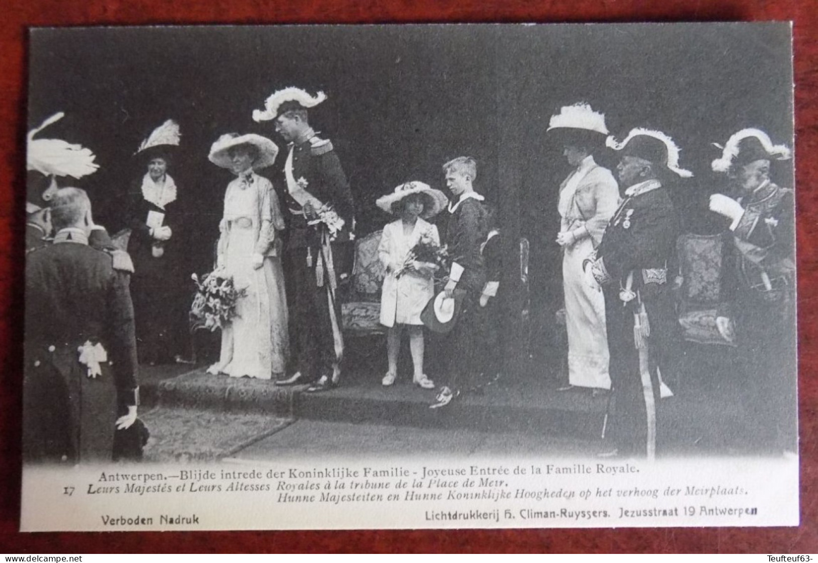 Cpa Anvers ; Joyeuse Entrée De La Famille Royale - Leurs Majestés Et Altesses Royales à La Tribune De La Place De Meir - Antwerpen