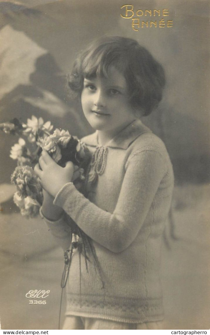 Social History Souvenir Photo Postcard Bonne Anne Flower Girl - Photographie