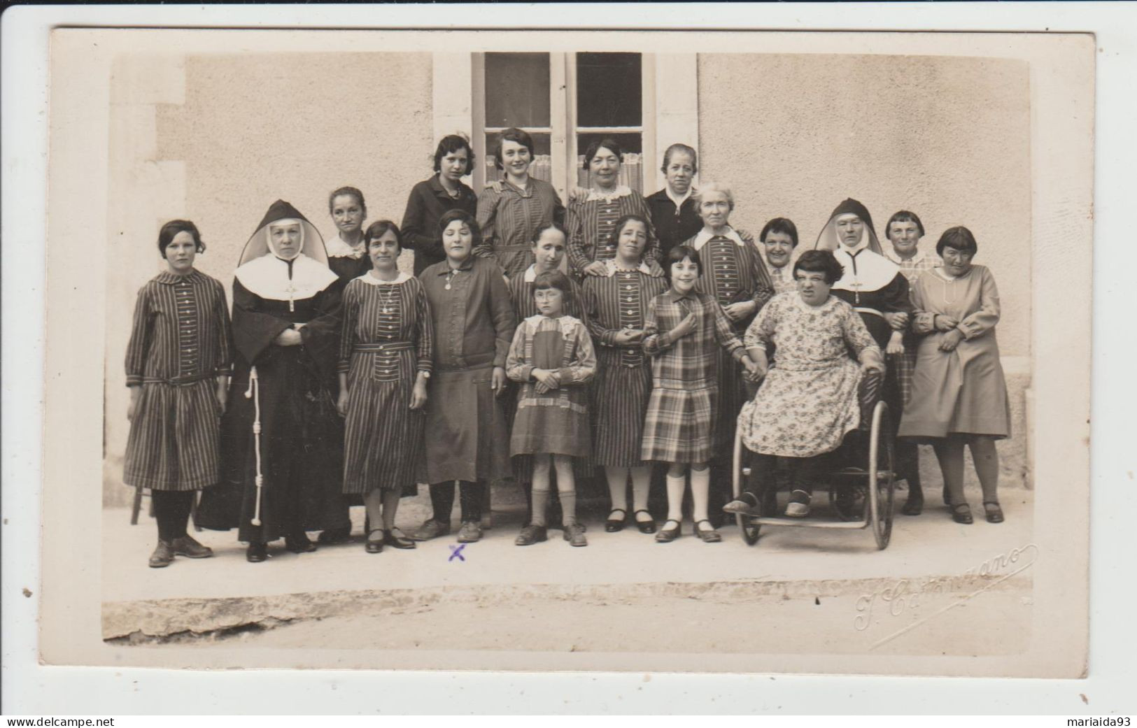 EDITEUR CATANZANO DE GANGES - HERAULT - CARTE PHOTO - GROUPE DE PERSONNES DONT BONNES SOEURS ET HANDICAPES - Ganges