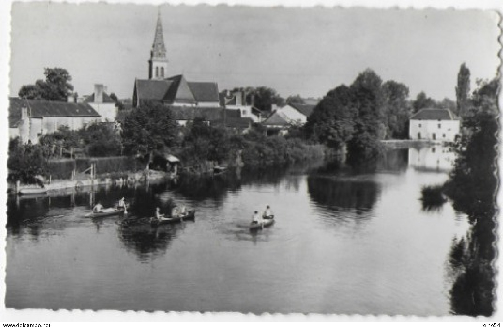 72 NOGENT SUR LE LOIR (Sarthe) Vue Prise Du Pont Edit Gallois (animée -bateaux-église) - Autres & Non Classés