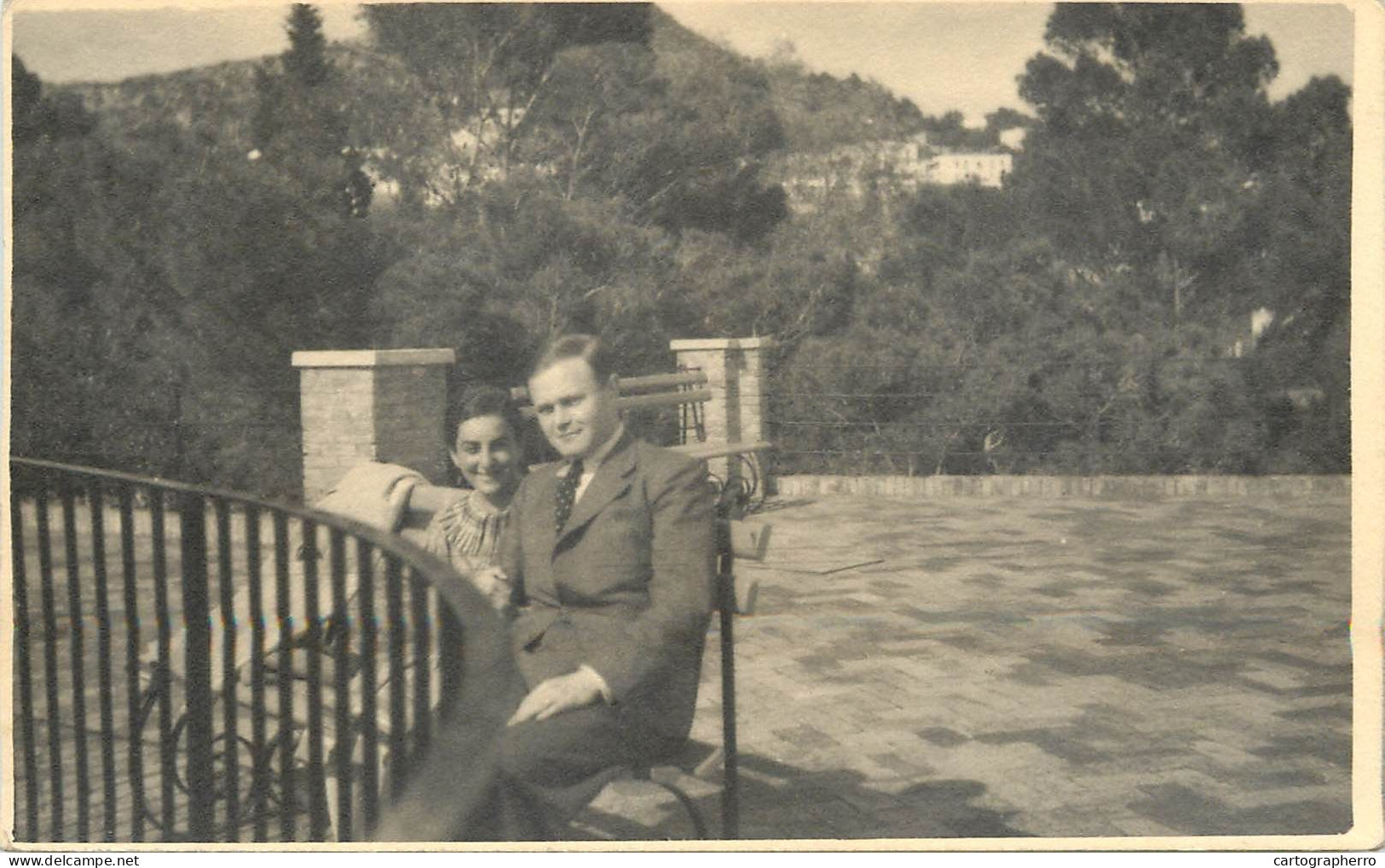 Social History Souvenir Photo Postcard Elegant Coupleon Bench - Photographs