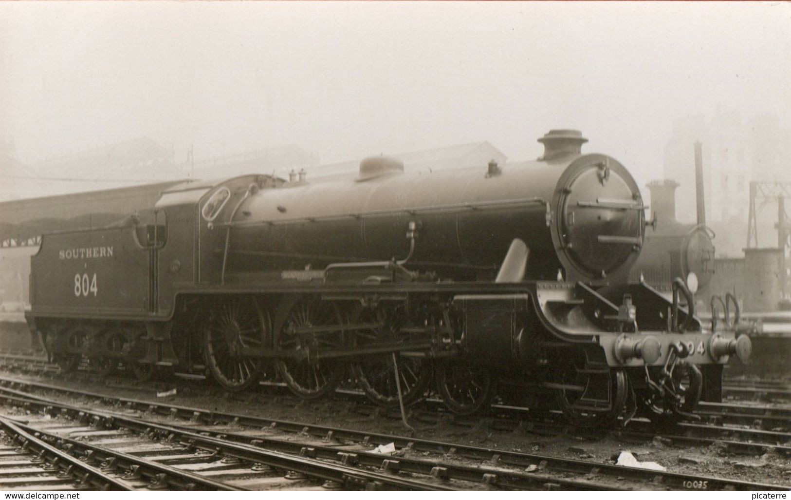 Postcard Photo Of Locomotive Engine Southern 804- Sir Cador Of Cornwall 1926-1962-(some Details On Reverse Of Card) - Trains