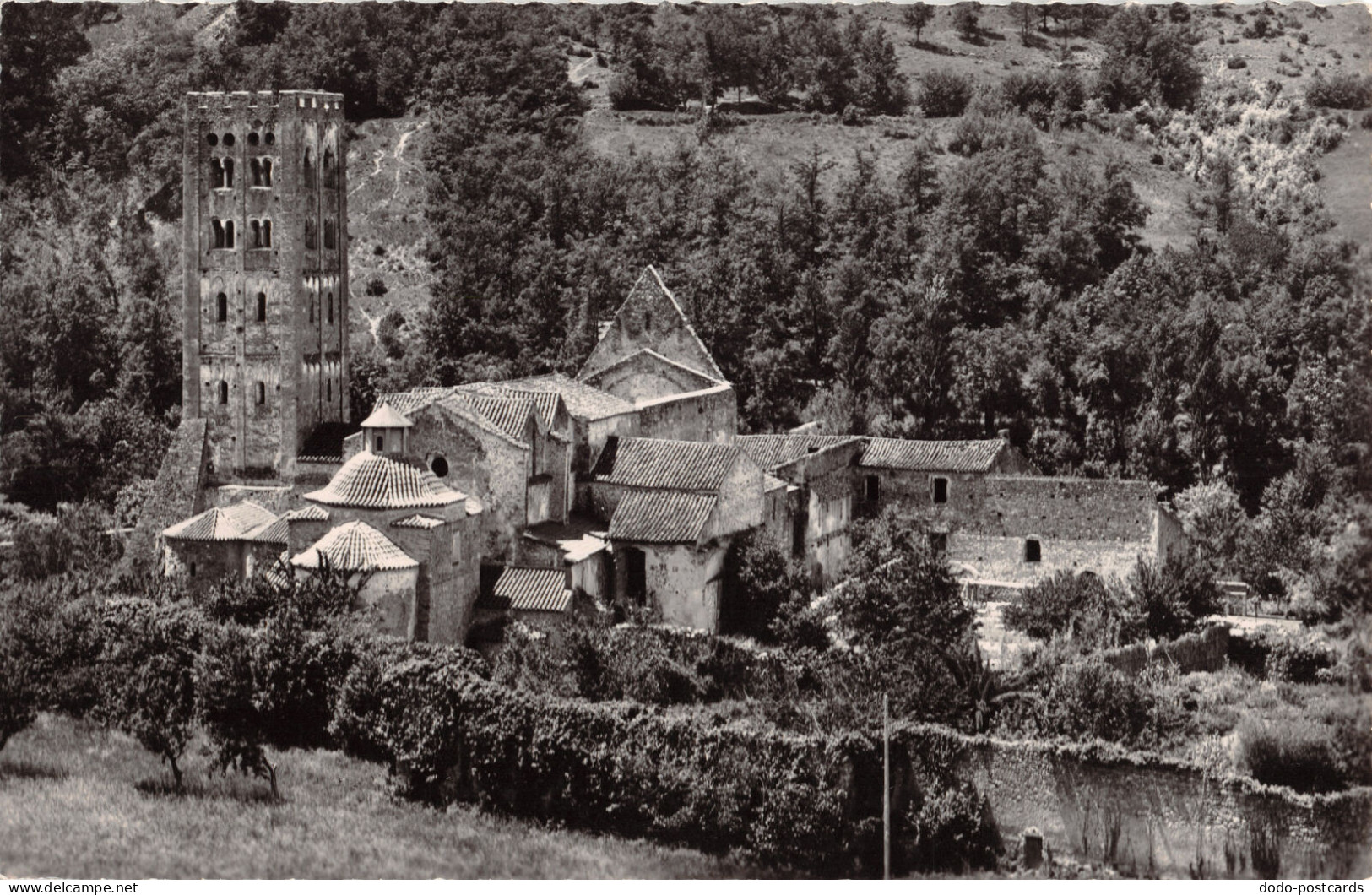 R332374 2. Prades. P. O. Abbaye De Saint Michel De Cuxa. Vue Densemble. A. Lhost - Monde