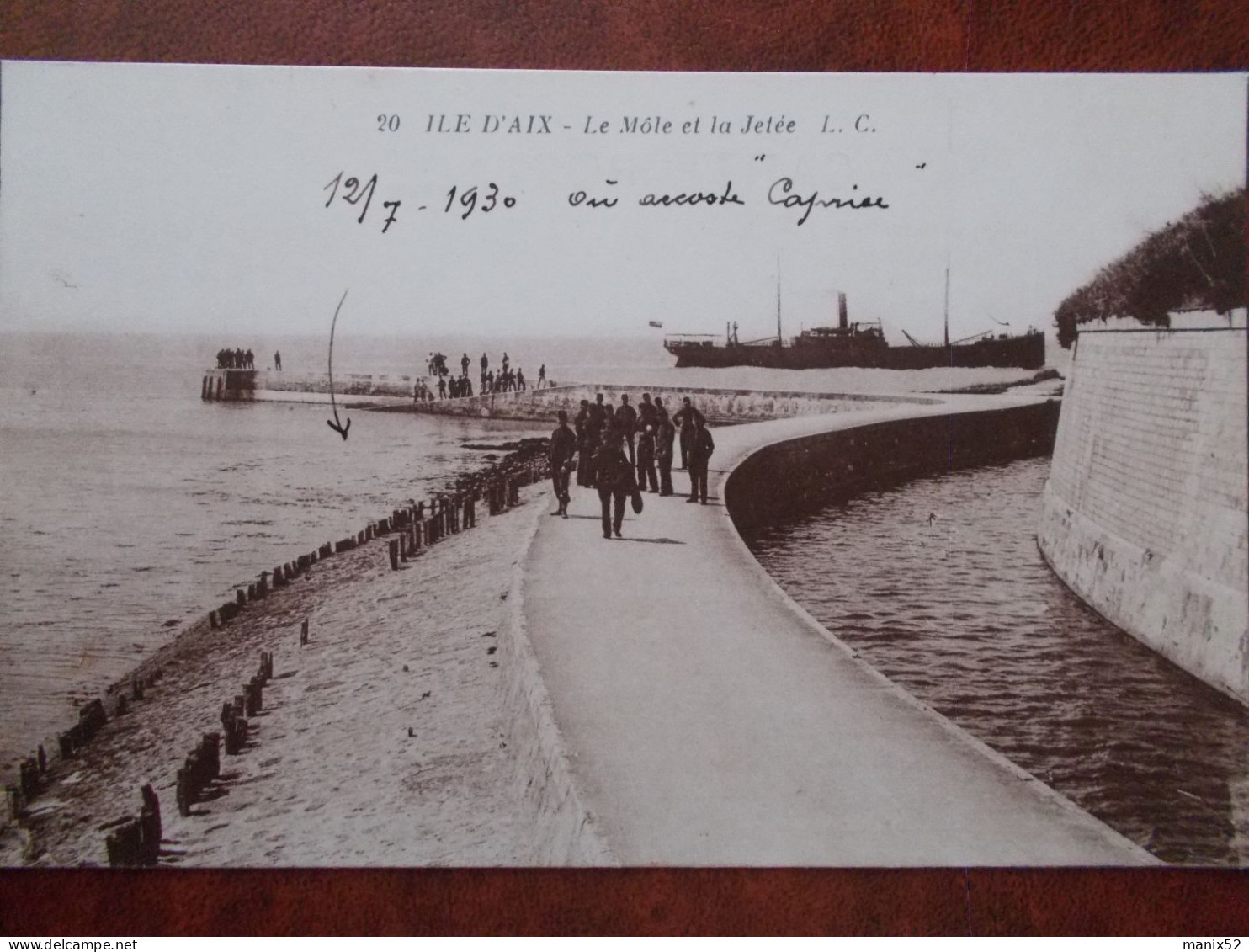 17 - ILE D'AIX - Le Môle Et La Jetée. (soldats) - Autres & Non Classés