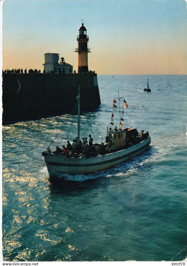 Le Tréport - La "Vonette" Promenade En Mer Près Du Phare - Le Treport