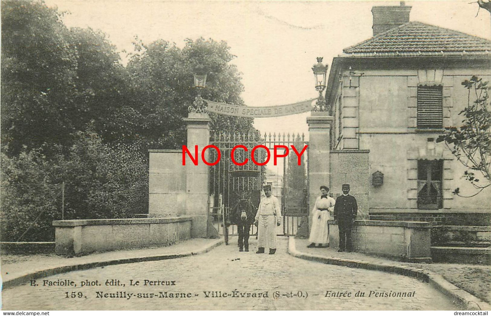 93 NEUILLY-SUR-MARNE Ville D'Evrard. Attelage à L'Entrée Du Pensionnat Maison Spéciale De Santé 1915 - Neuilly Sur Marne