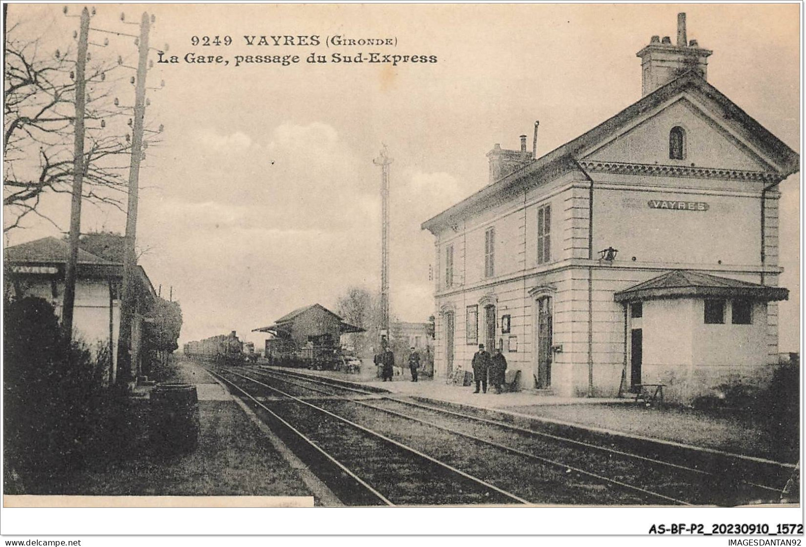 AS#BFP2-33-0787 - VAYRES - La Gare, Passage Du Sud-Express - Train - Other & Unclassified