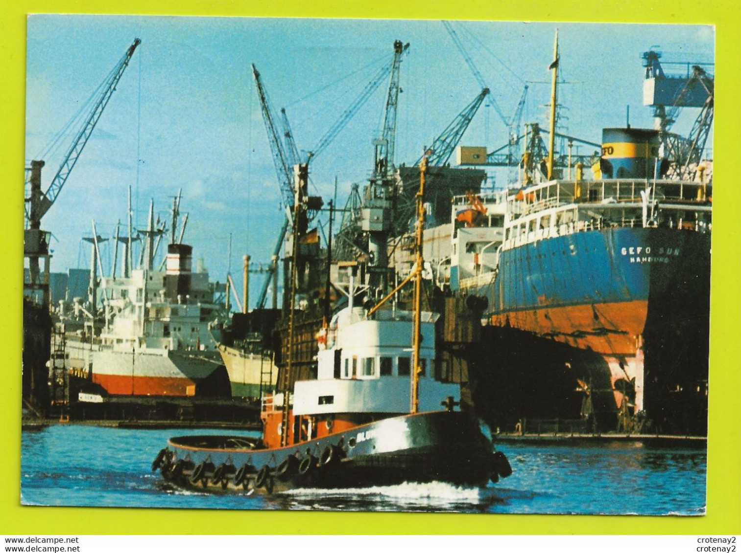 BREMEN BREME Port Bateau CARGO GEFO SUN Hamburg Remorqueur Gros Plan VOIR DOS En 1983 - Bremen
