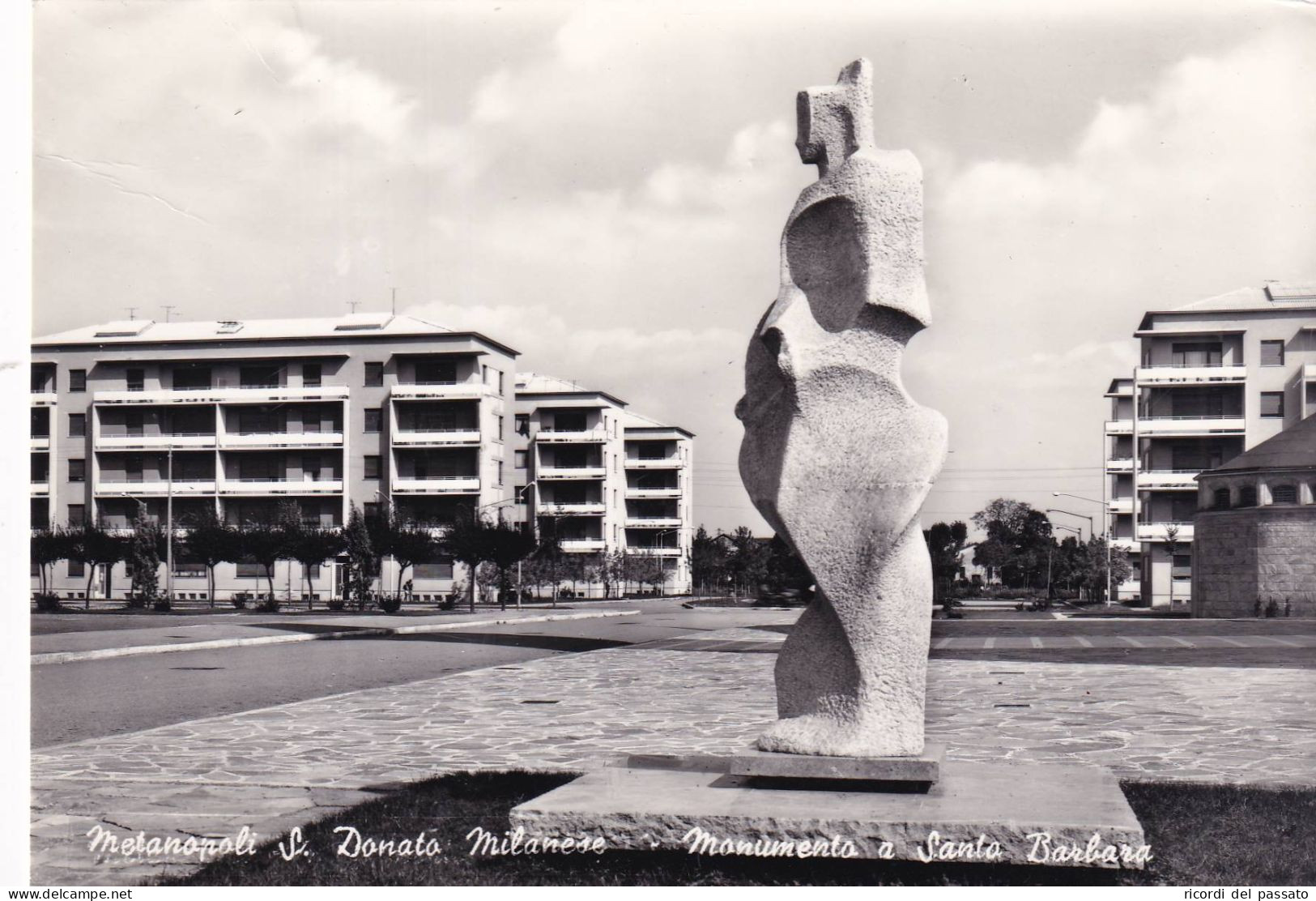 Cartolina Metanopoli - S.donato Milanese ( Milano ) Monumento A Santa Barbara - Milano (Mailand)