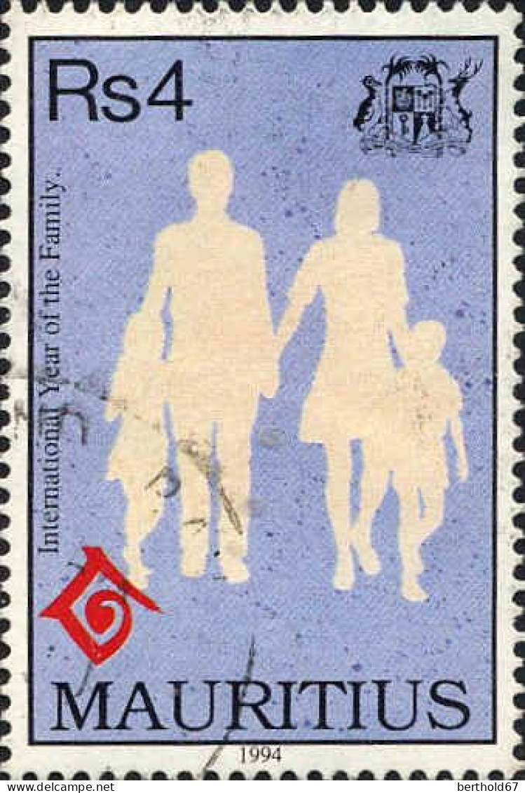 Maurice Poste Obl Yv: 814 Mi:778 International Year Of The Family (Beau Cachet Rond) - Maurice (1968-...)