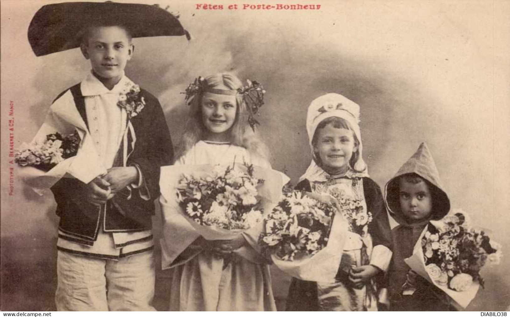 FETES ET PORTE-BONHEUR - Gruppen Von Kindern Und Familien