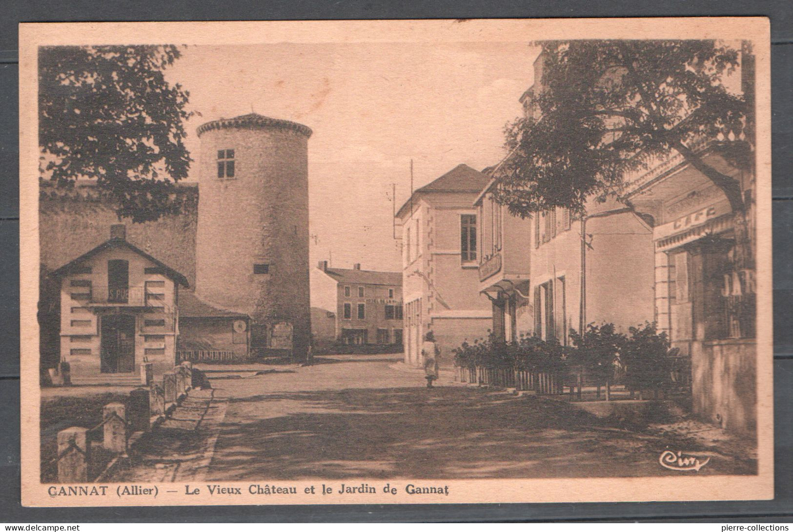 Gannat - Allier - Le Vieux Château Et Le Jardin - Café - Autres & Non Classés