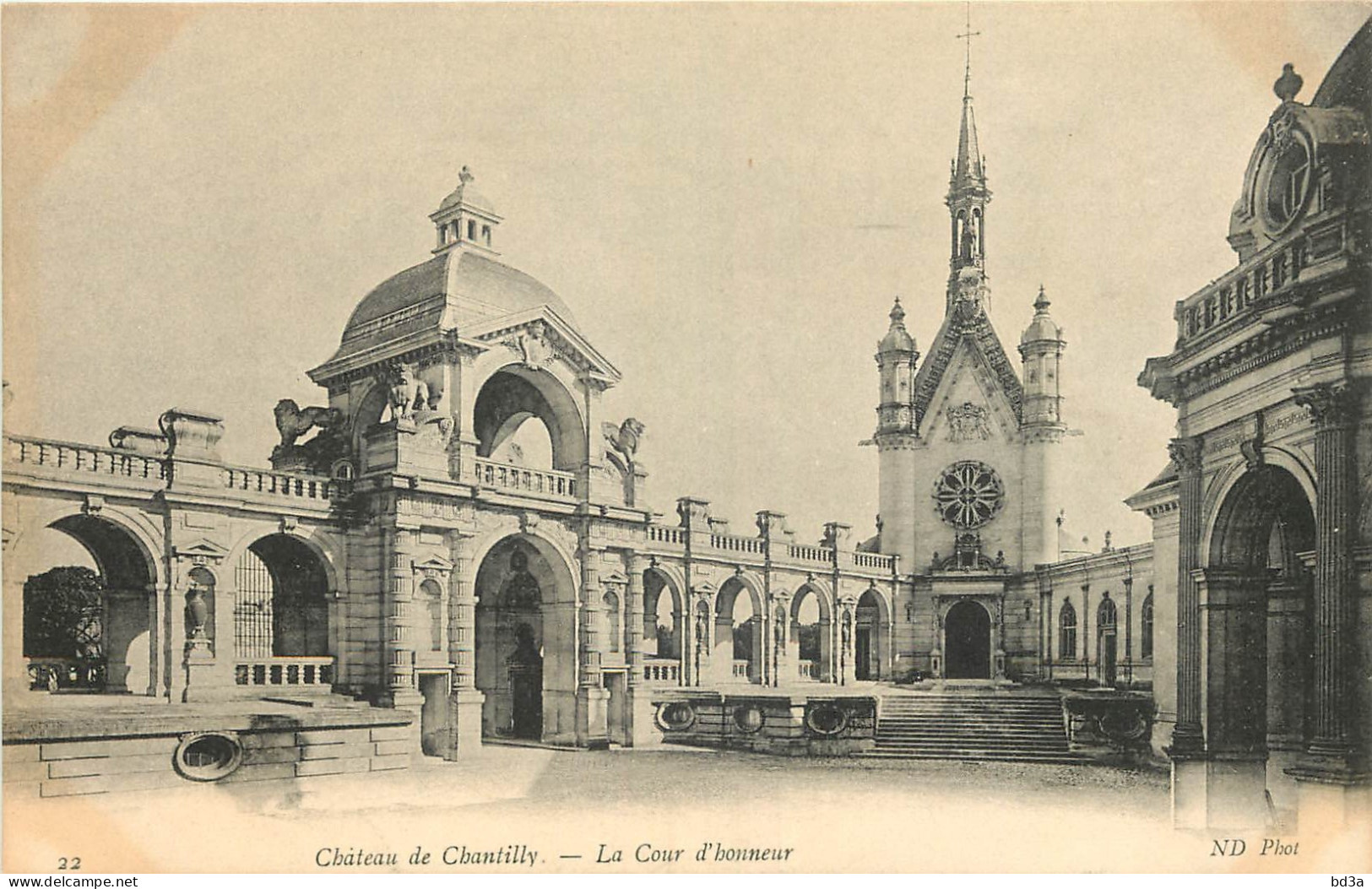 60 - CHÂTEAU DE CHANTILLY - LA COUR D'HONNEUR - Chantilly