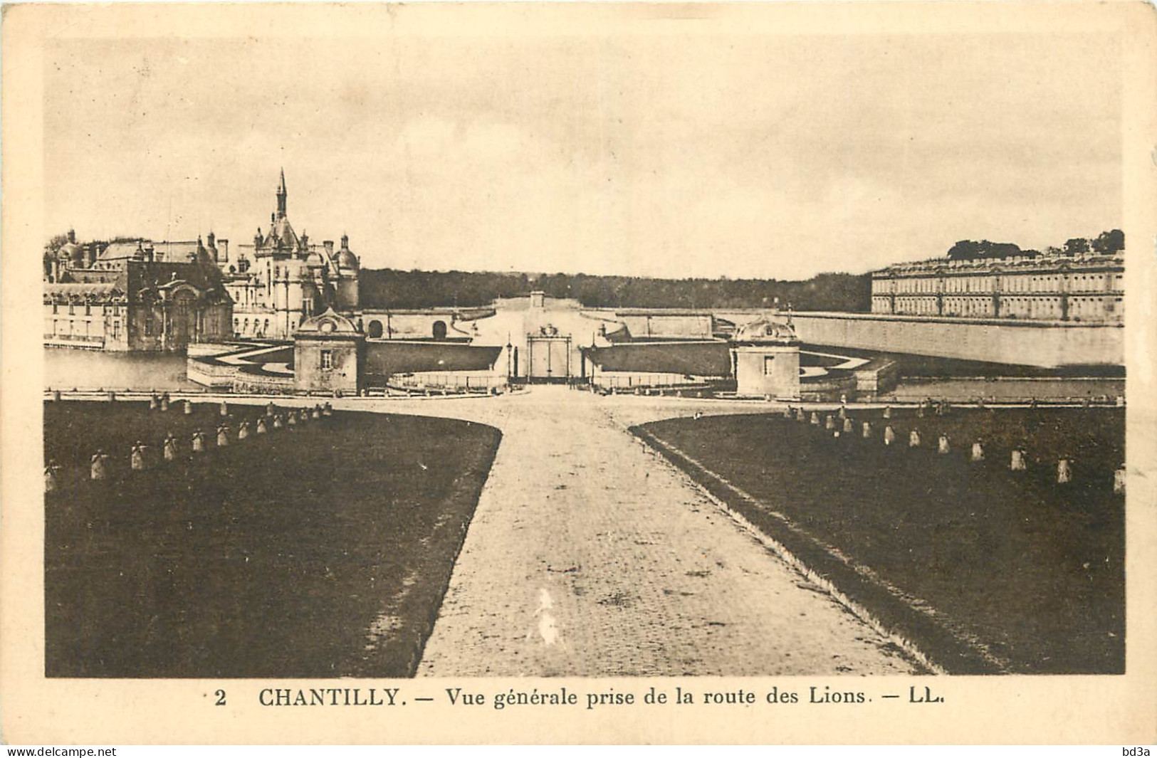 60 - CHÂTEAU DE CHANTILLY - VUE GENERALE - Chantilly